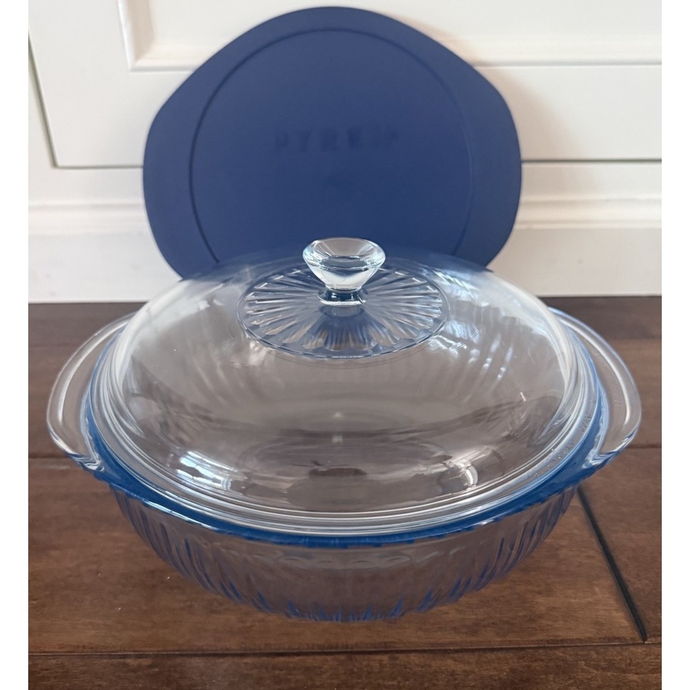 Pyrex Vtg 2 Qt Blue Tint Sculpted Round Baking Dish Glass & Plastic Lid 024-S